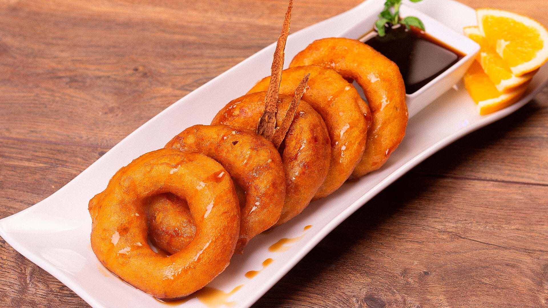Picarones preparation and history of this traditional Peruvian dessert